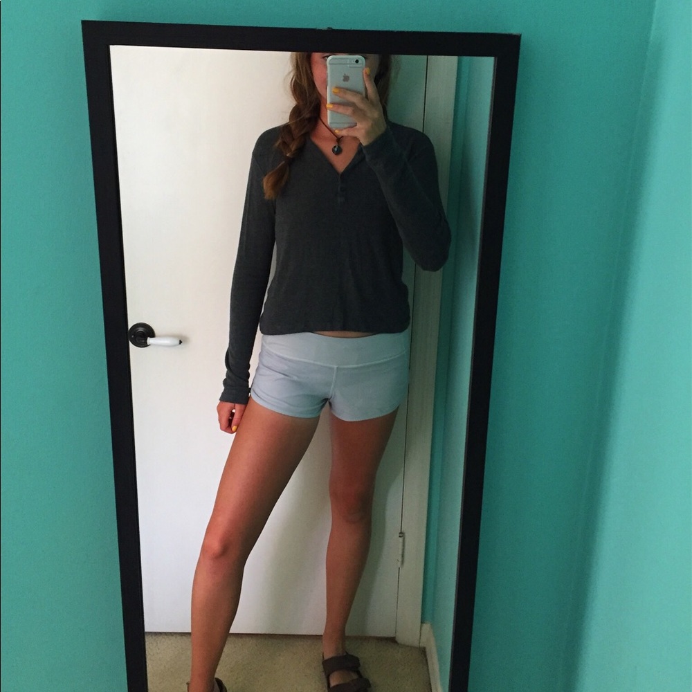 White lululemon shorts🌸